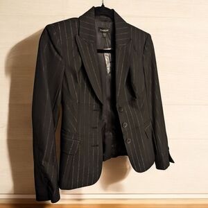 💚‎ Bebe Black Pinstripe Blazer